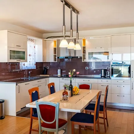Cvita Apartment